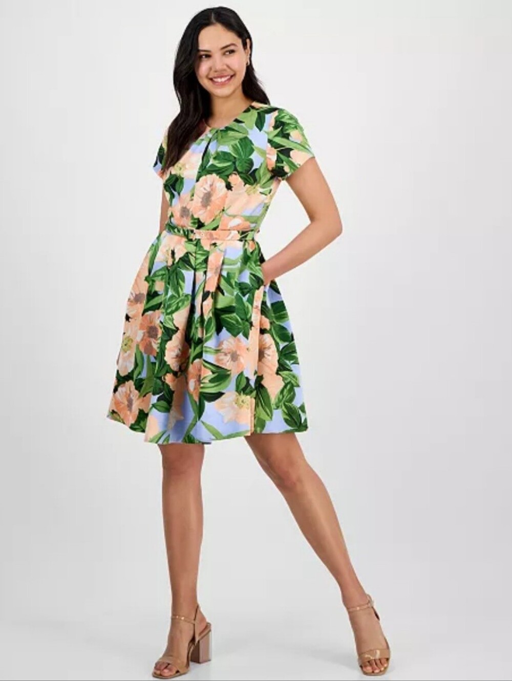Women's Clothing (854)